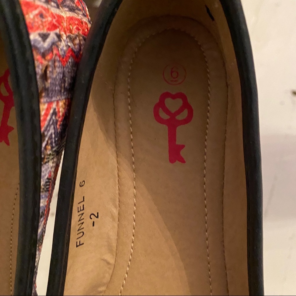 Pink Key Flats - Picture 4 of 5